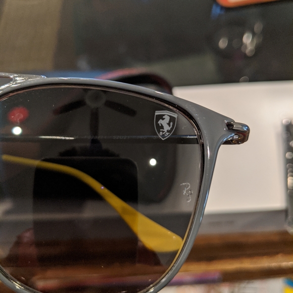 Ray-Bans - Picture 3 of 6